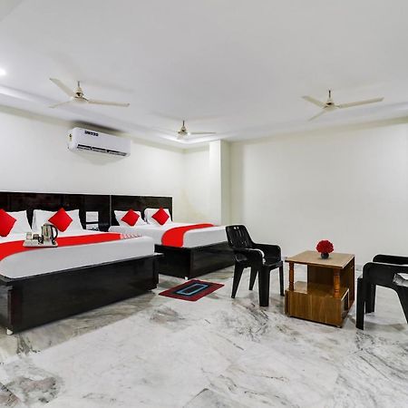 Oyo Dharani Grand Hotel Khammam Ngoại thất bức ảnh
