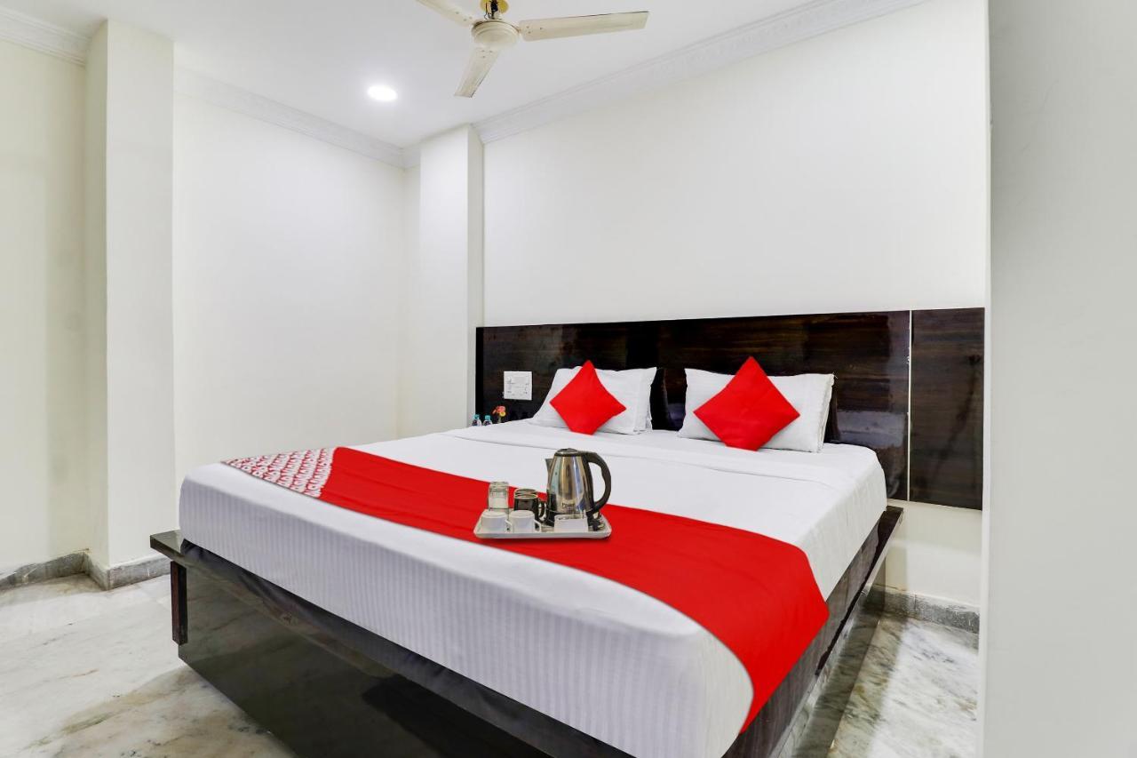 Oyo Dharani Grand Hotel Khammam Ngoại thất bức ảnh