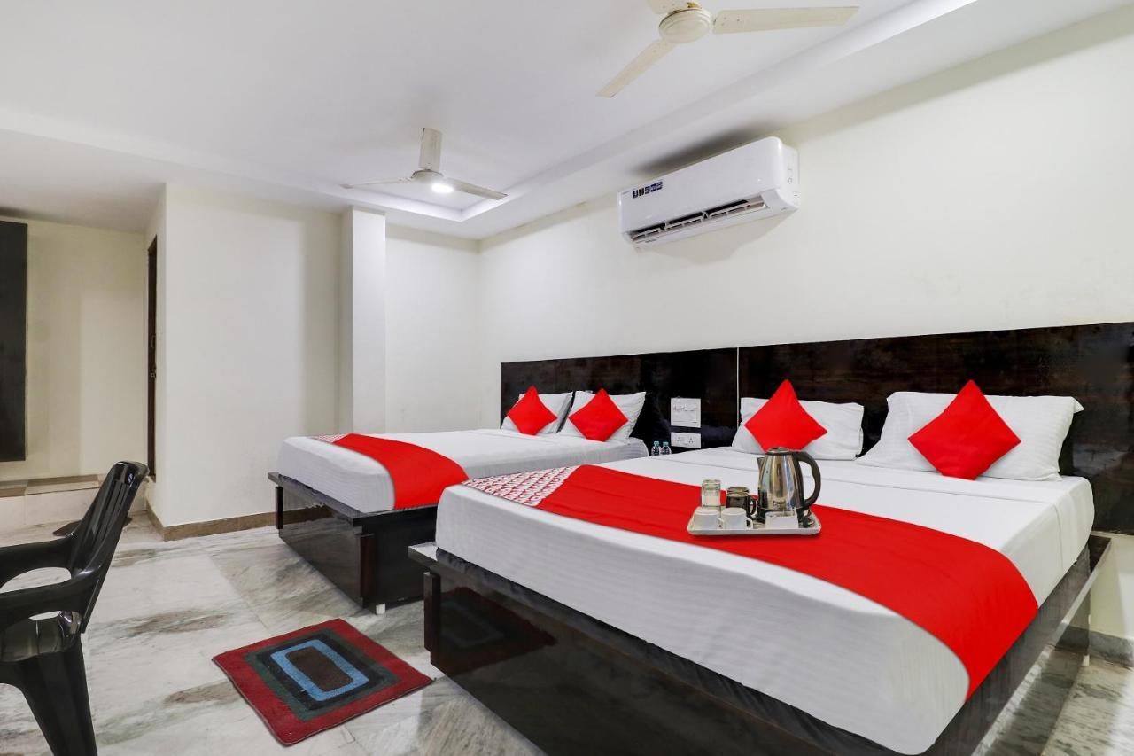 Oyo Dharani Grand Hotel Khammam Ngoại thất bức ảnh
