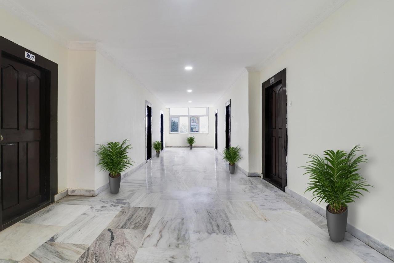 Oyo Dharani Grand Hotel Khammam Ngoại thất bức ảnh