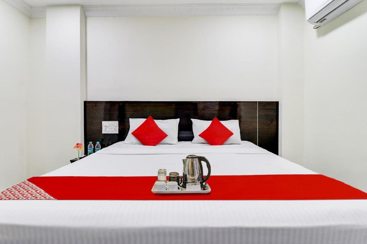 Oyo Dharani Grand Hotel Khammam Ngoại thất bức ảnh